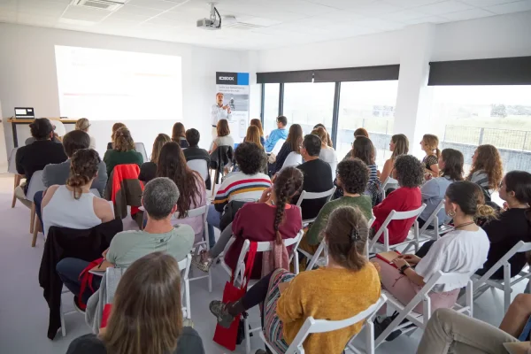 Seminari sobre el Diagnòstic i Tractament de la Coinfecció per Patògens Transmesos per Artròpodes als Gossos