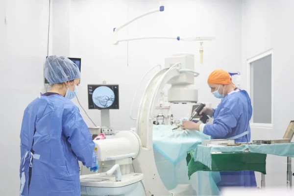 hvcostabrava-arc-quirurgic-mobil2